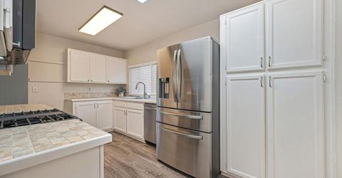 137 Kassberg, Roseville, CA 95678 Photo