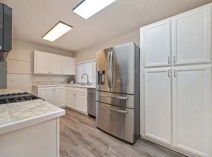 137 Kassberg, Roseville, CA 95678 Photo