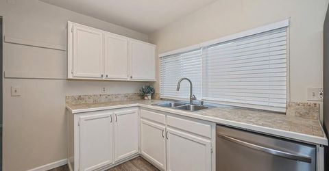 137 Kassberg, Roseville, CA 95678 Photo