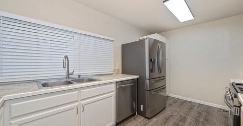 137 Kassberg, Roseville, CA 95678 Photo