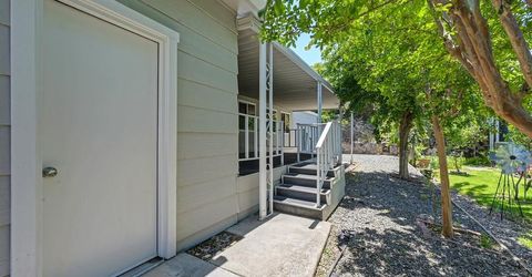137 Kassberg, Roseville, CA 95678 Photo