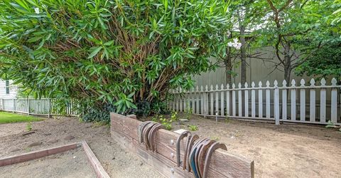 137 Kassberg, Roseville, CA 95678 Photo
