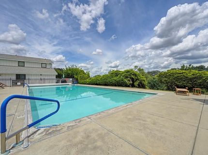 137 Kassberg, Roseville, CA 95678 Photo