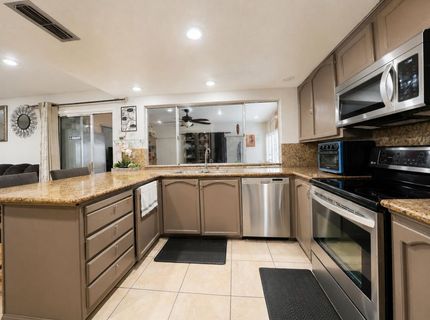 7962 Graylodge Ct, Sacramento, CA 95828 Photo