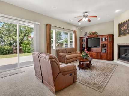 829 Hildebrand Cir, Folsom, CA 95630 Photo
