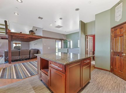 2181 Garden Hwy, Sacramento, CA 95833 Photo