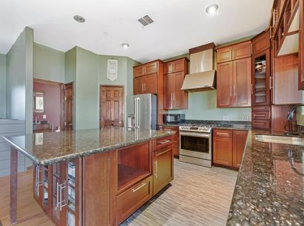 2181 Garden Hwy, Sacramento, CA 95833 Photo