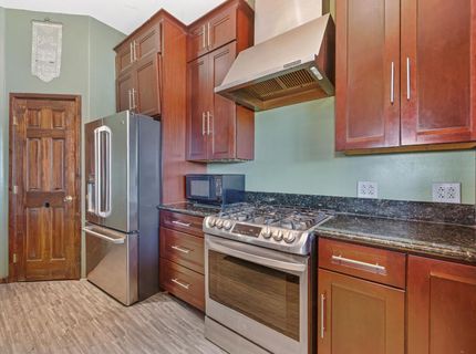 2181 Garden Hwy, Sacramento, CA 95833 Photo