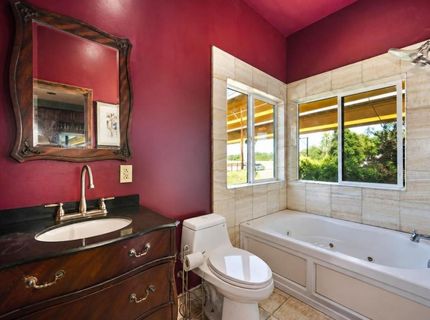 2181 Garden Hwy, Sacramento, CA 95833 Photo