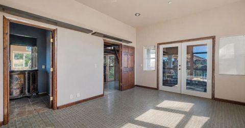 2181 Garden Hwy, Sacramento, CA 95833 Photo