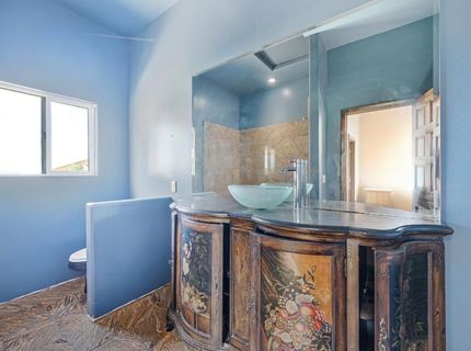 2181 Garden Hwy, Sacramento, CA 95833 Photo