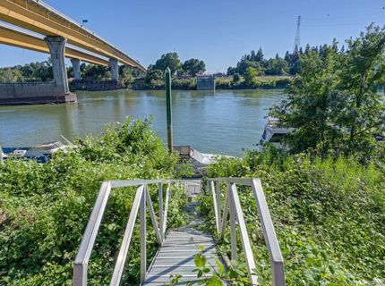 2181 Garden Hwy, Sacramento, CA 95833 Photo