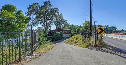 2181 Garden Hwy, Sacramento, CA 95833 Photo