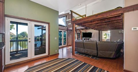 2181 Garden Hwy, Sacramento, CA 95833 Photo