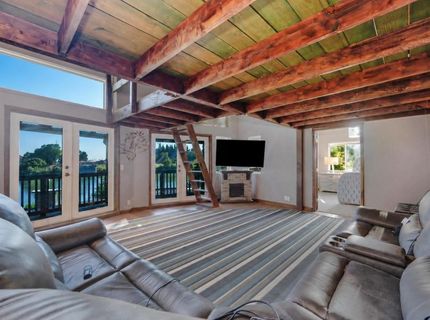 2181 Garden Hwy, Sacramento, CA 95833 Photo