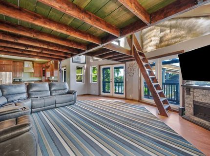 2181 Garden Hwy, Sacramento, CA 95833 Photo