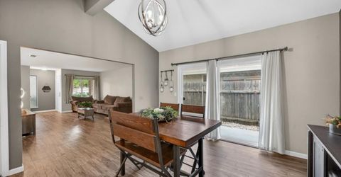 7993 La Riviera Dr, Sacramento, CA 95826 Photo