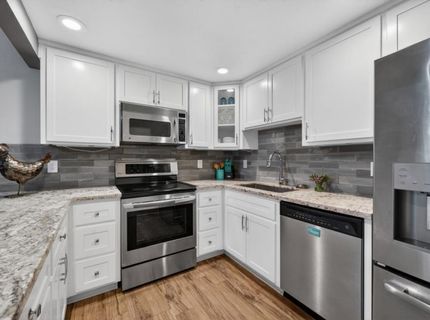 7993 La Riviera Dr, Sacramento, CA 95826 Photo