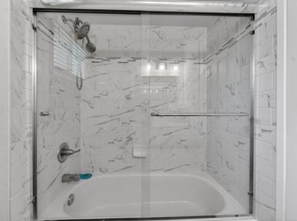 7993 La Riviera Dr, Sacramento, CA 95826 Photo