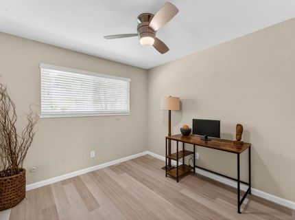 7993 La Riviera Dr, Sacramento, CA 95826 Photo