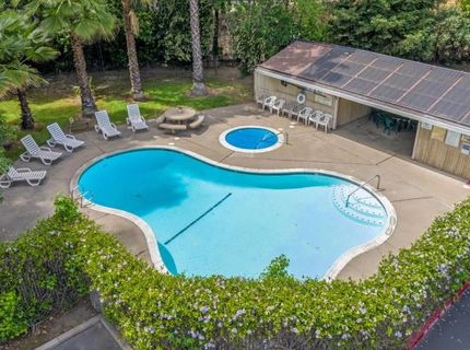 7993 La Riviera Dr, Sacramento, CA 95826 Photo