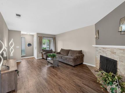 7993 La Riviera Dr, Sacramento, CA 95826 Photo