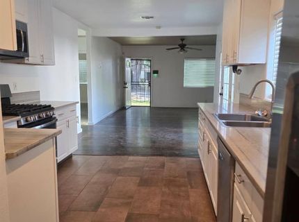 5328 22nd Ave, Sacramento, CA 95820 Photo