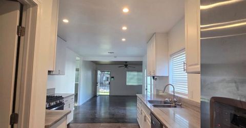 5328 22nd Ave, Sacramento, CA 95820 Photo