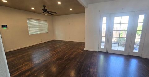5328 22nd Ave, Sacramento, CA 95820 Photo
