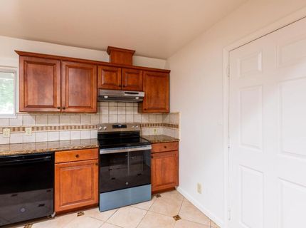 1152 Greenhills Rd, Sacramento, CA 95864 Photo