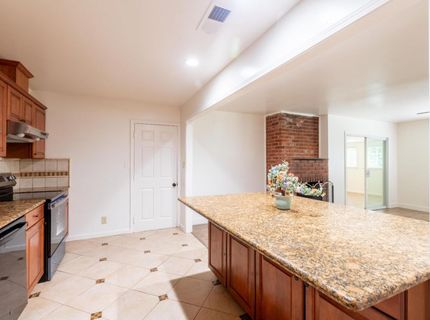 1152 Greenhills Rd, Sacramento, CA 95864 Photo