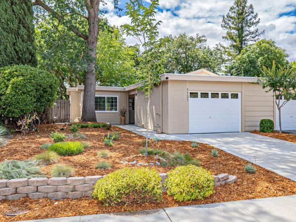 1131 Halifax Ave, Davis, CA 95616