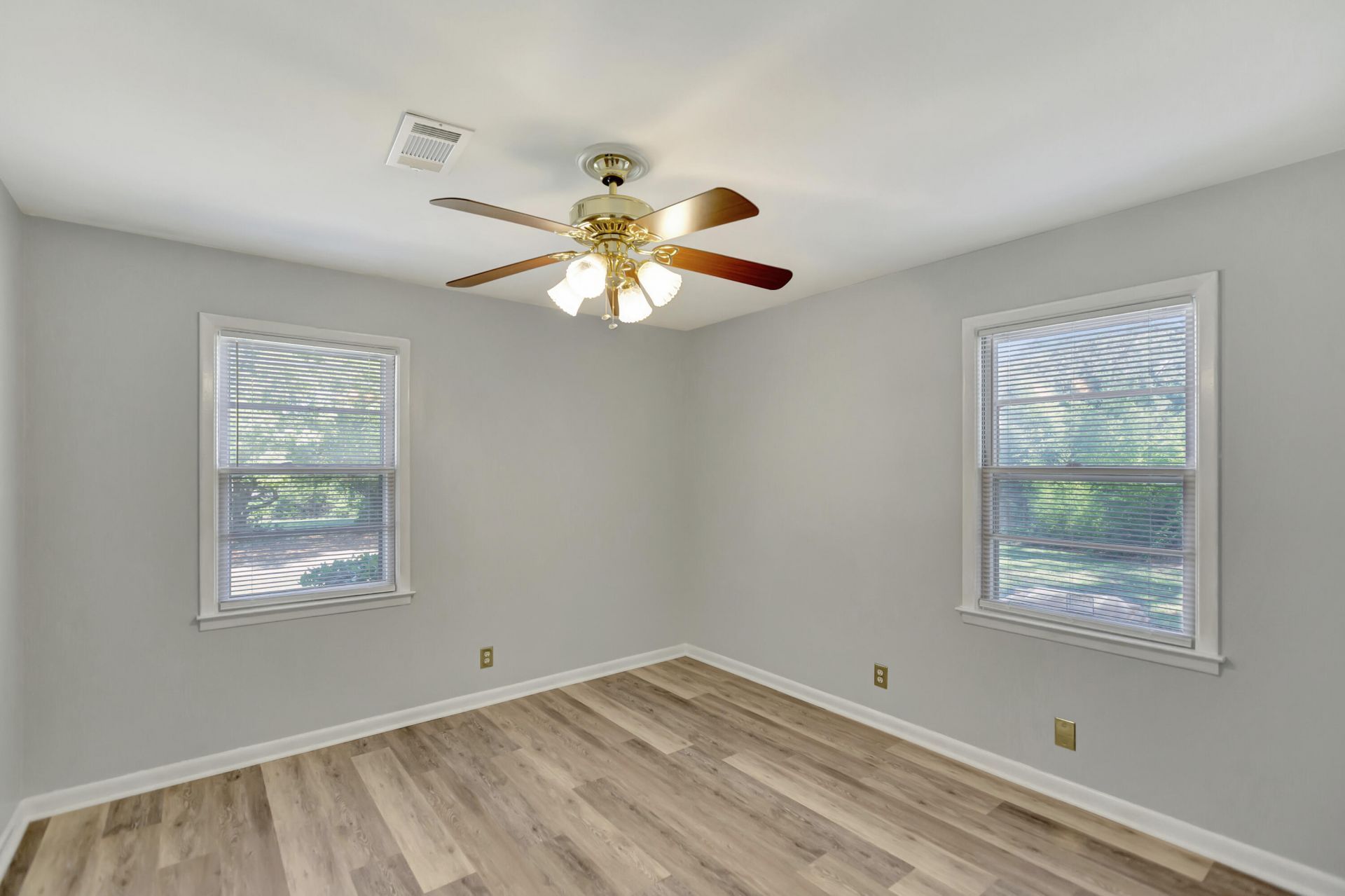 1746 E Avalon Circle Photo 14
