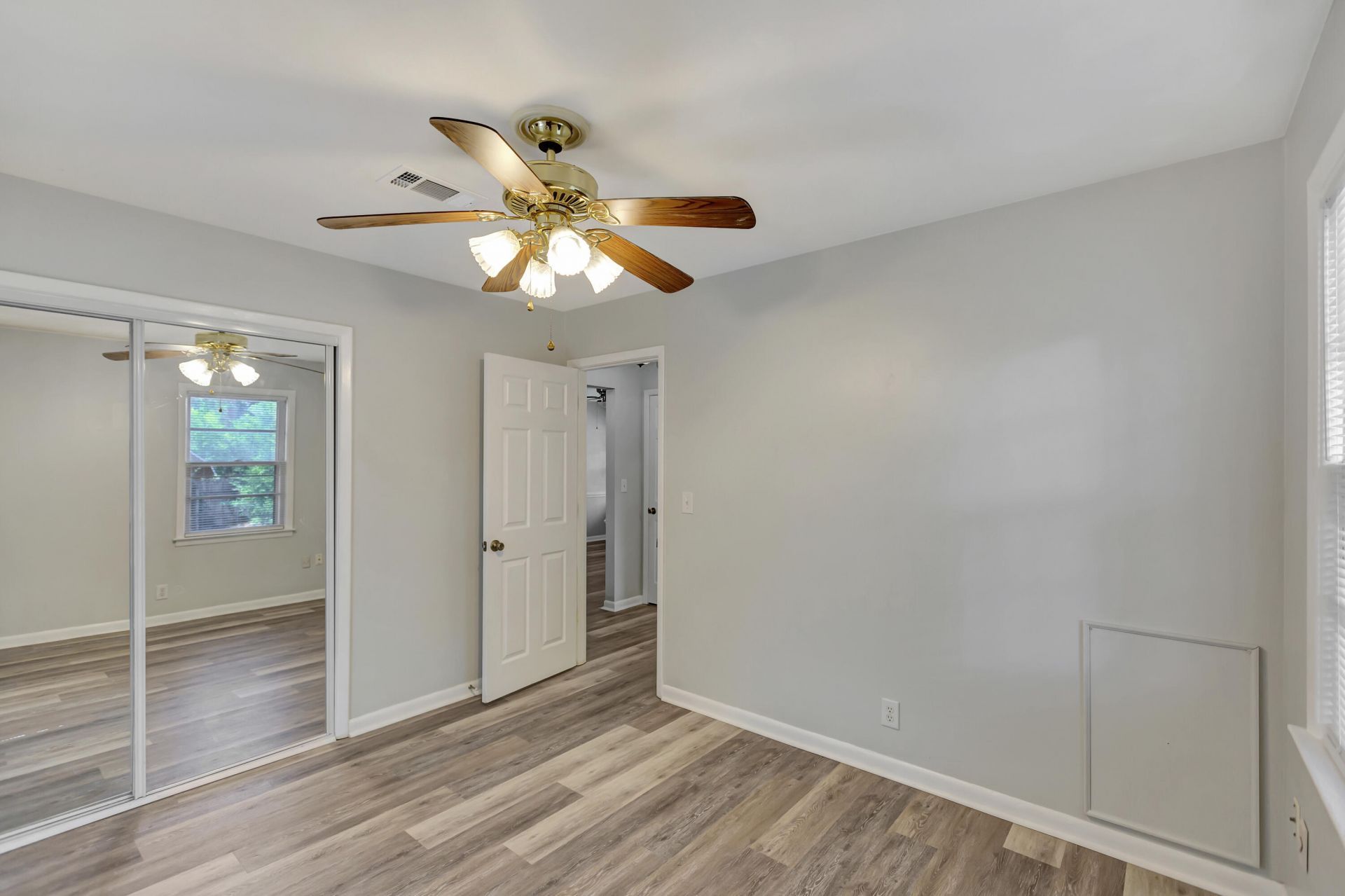 1746 E Avalon Circle Photo 17
