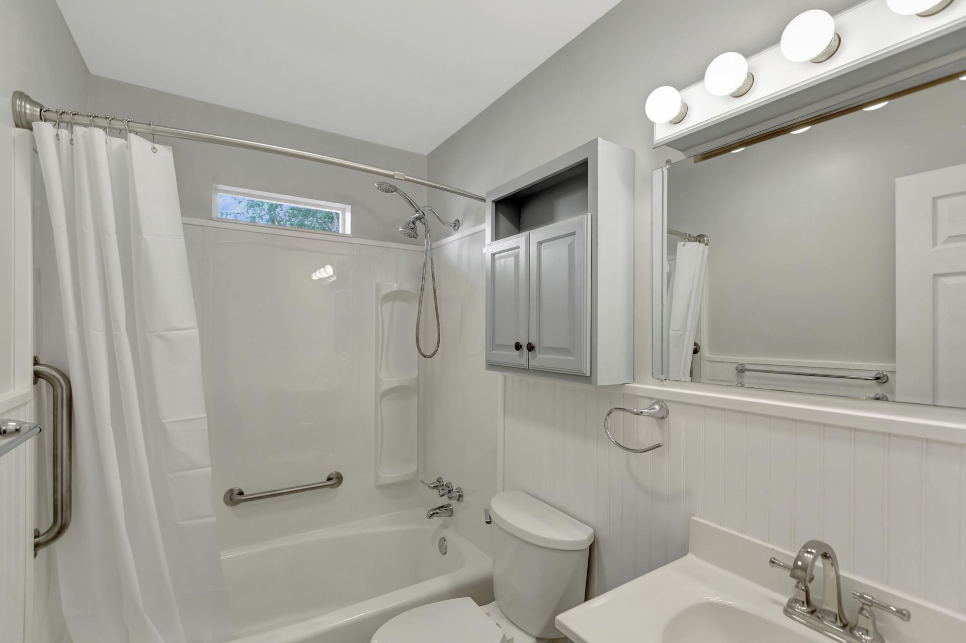 1746 E Avalon Circle Photo 18
