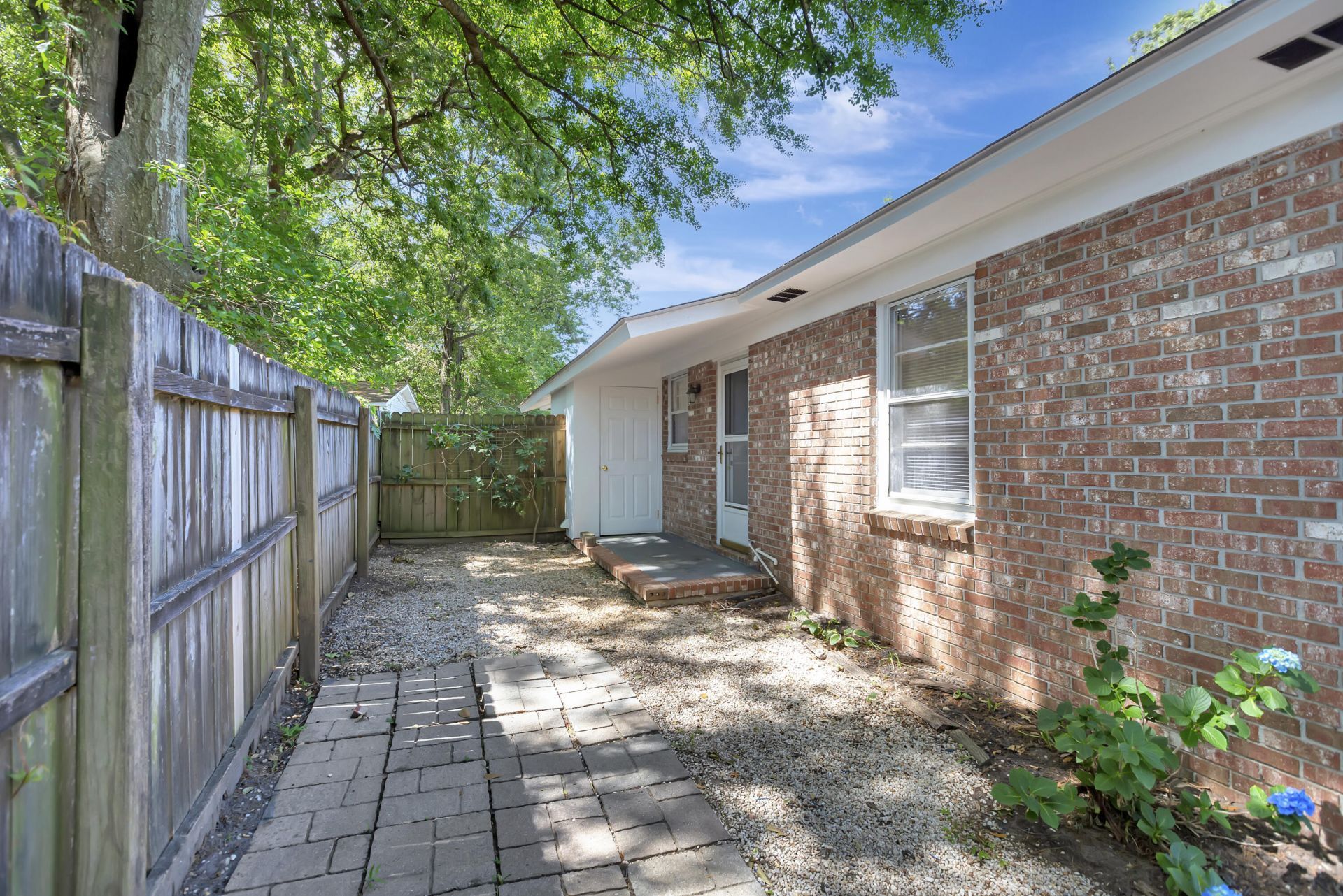 1746 E Avalon Circle Photo 20