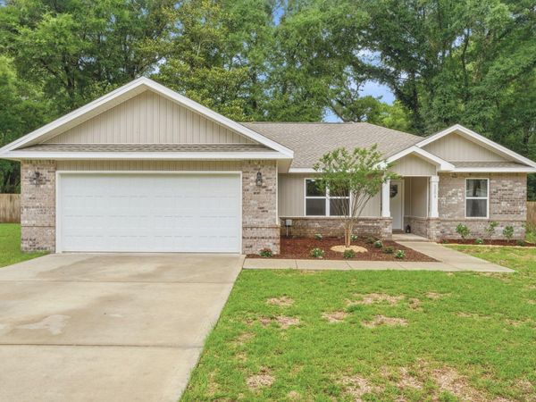 5284 Godfrey Street, Crestview, FL 32539