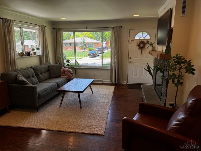 2572 S Kathwood Circle, Reading, OH 45236 Photo 3