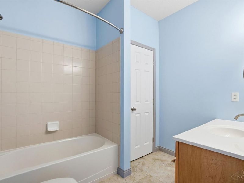 678 Hyacinth Road, Union Twp, OH 45245 Photo 43