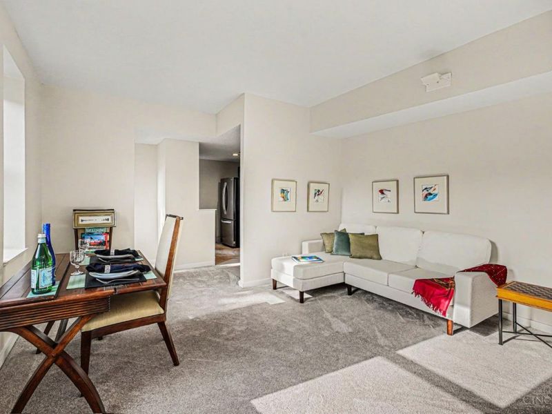 427 Hopkins Street, Unit 9, Cincinnati, OH 45203 Photo 8