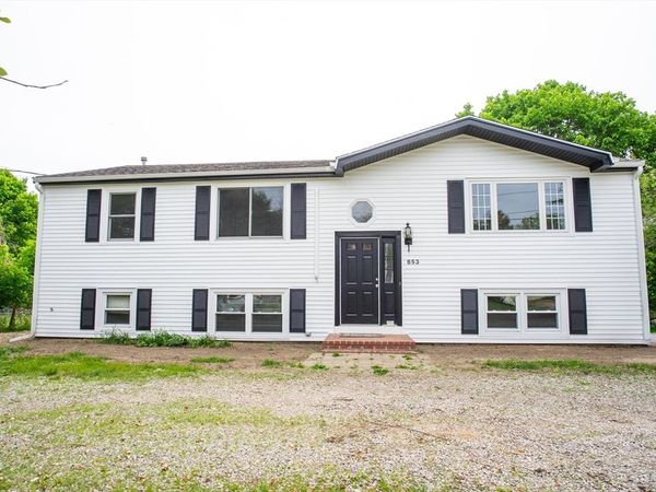 853 Main St, Acushnet, MA 02743
