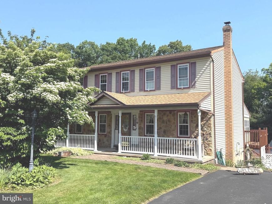 19 Valerie Drive, Elizabethtown, PA 17022 Main Photo