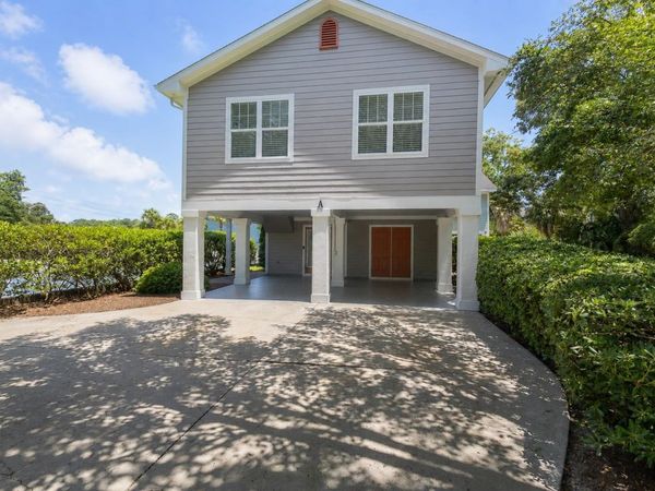 816 11th Ave. N , Surfside Beach, SC 29575