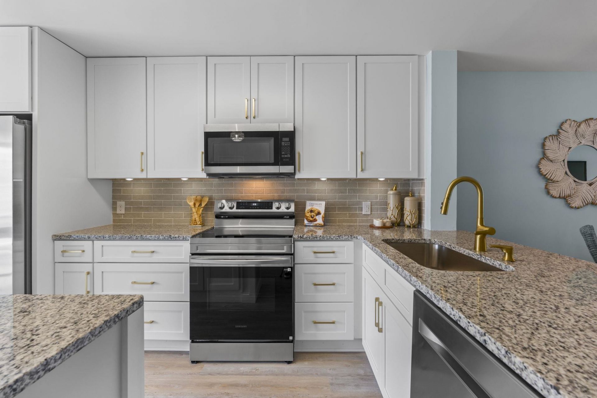 3837 Myrtle Pointe Dr. Photo 11