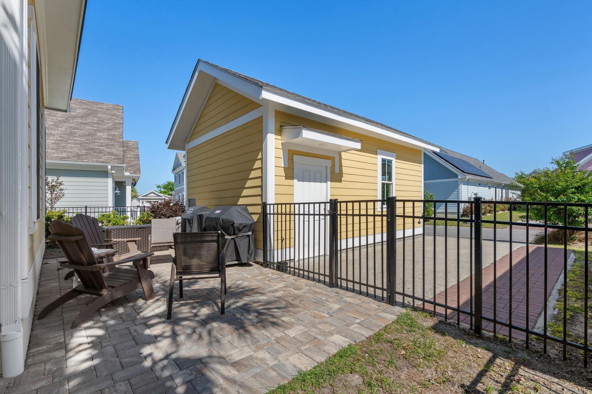 8219 Pond Berry Ln. Photo 31