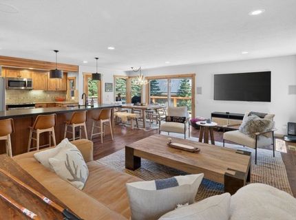 10762 Ponderosa Drive, Truckee, CA 96161 Photo
