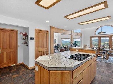 12276 Skislope Way, Truckee, CA 96161 Photo