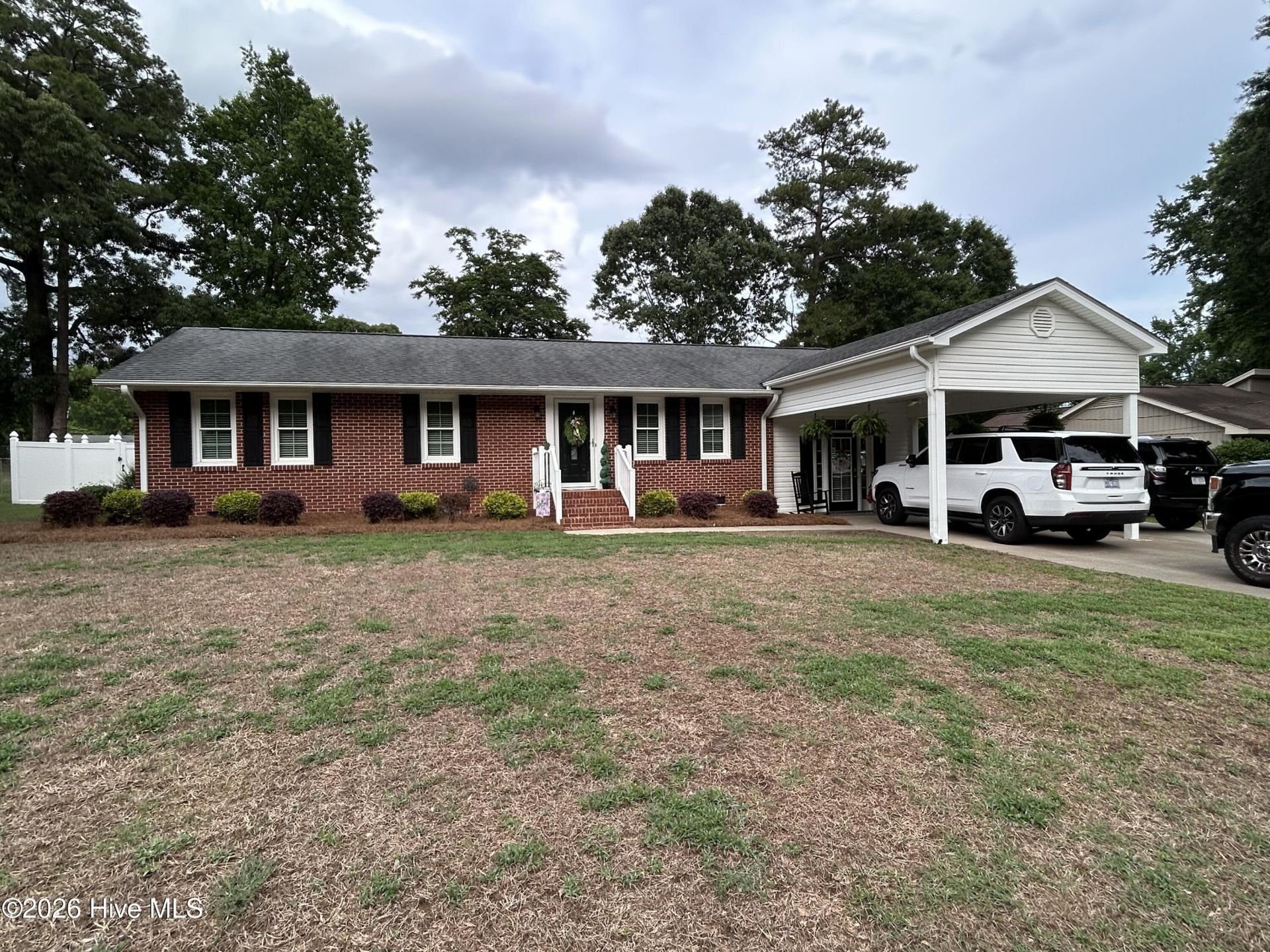 1585 Eastwood Drive, Kinston, NC 28504 Main Photo