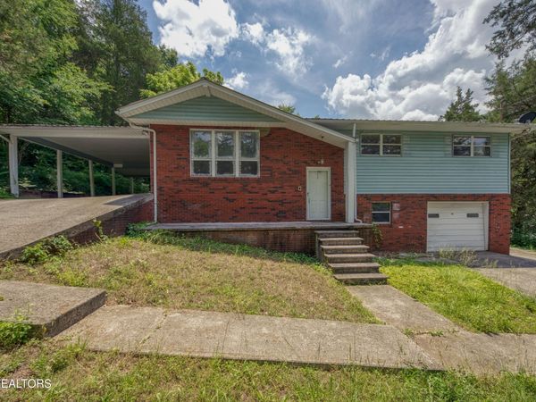 220 Industrial Park Lane, Rocky Top, TN 37769