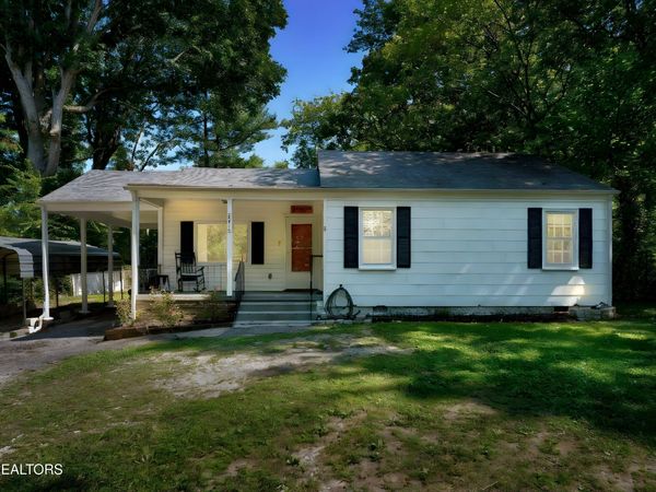 512 Akers St, Maryville, TN 37804